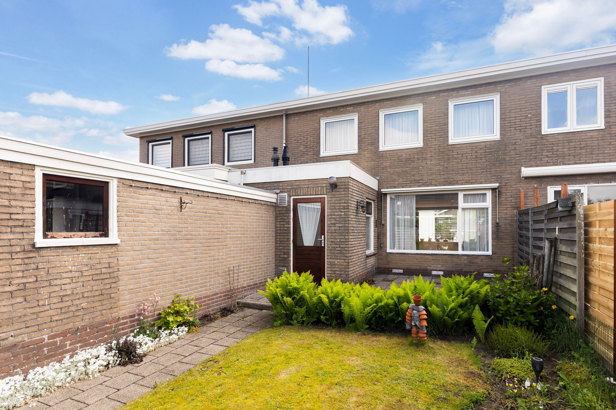 Affordable Terraced Home with Four Bedrooms and Spacious Garden in Burgum — 24