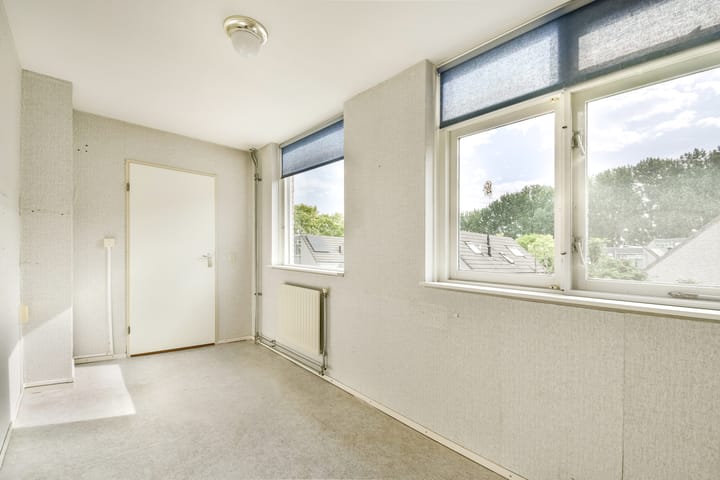 Tussenwoning te koop: Johanna Naber-erf 176, Dordrecht