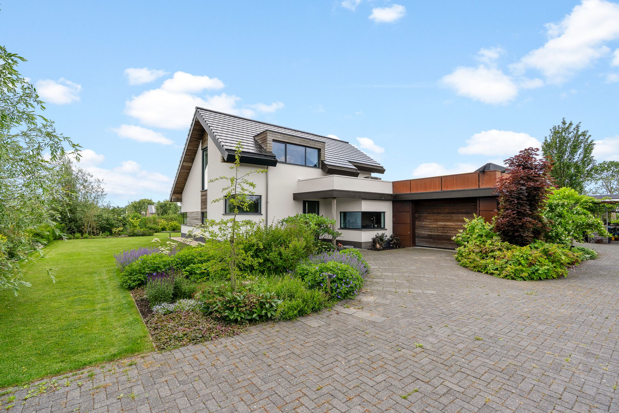 Henegouwernesse 17 