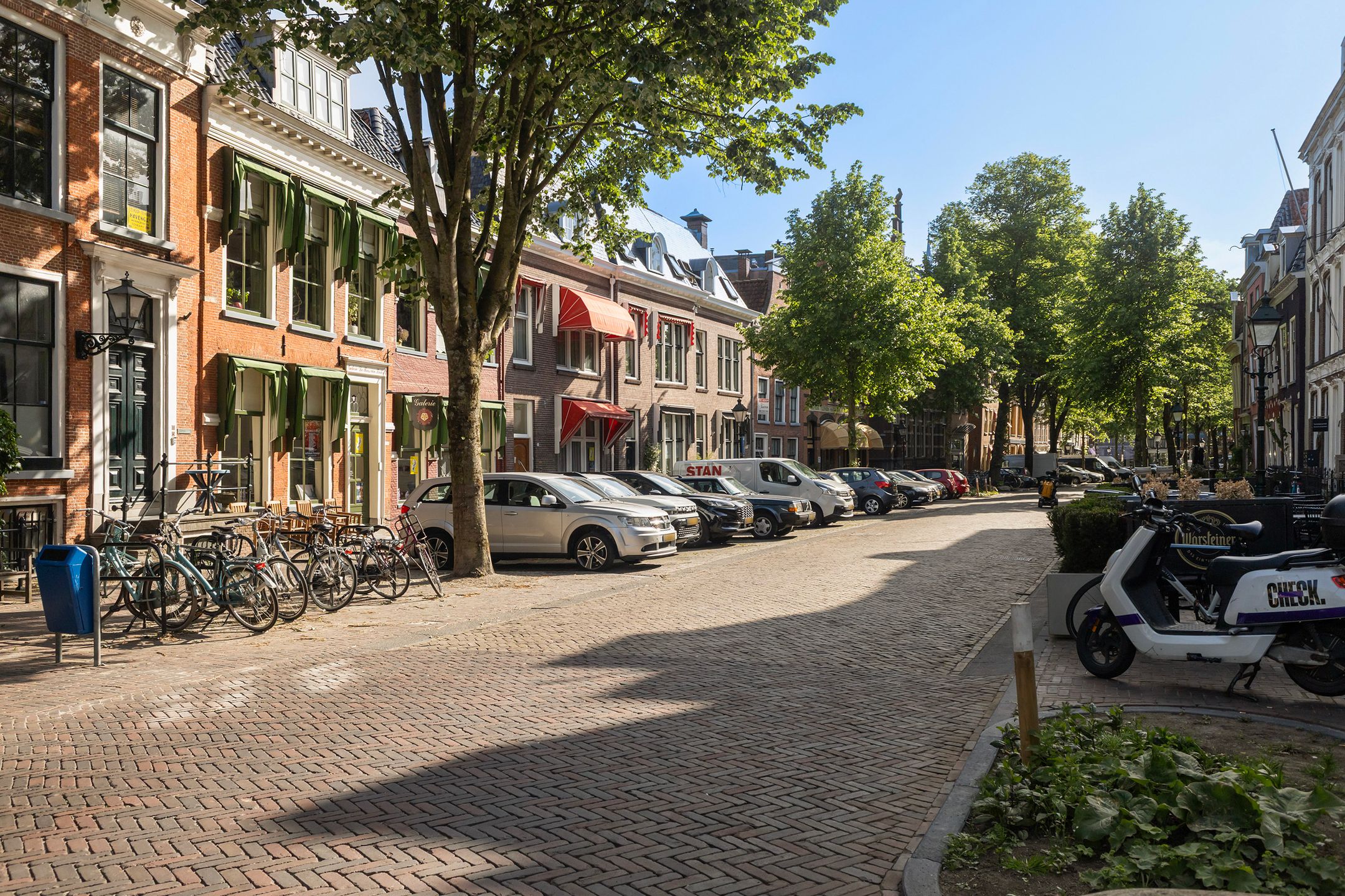 Characterful Three-Room Apartment with Spacious Terrace in Historic Leeuwarden Center — 39