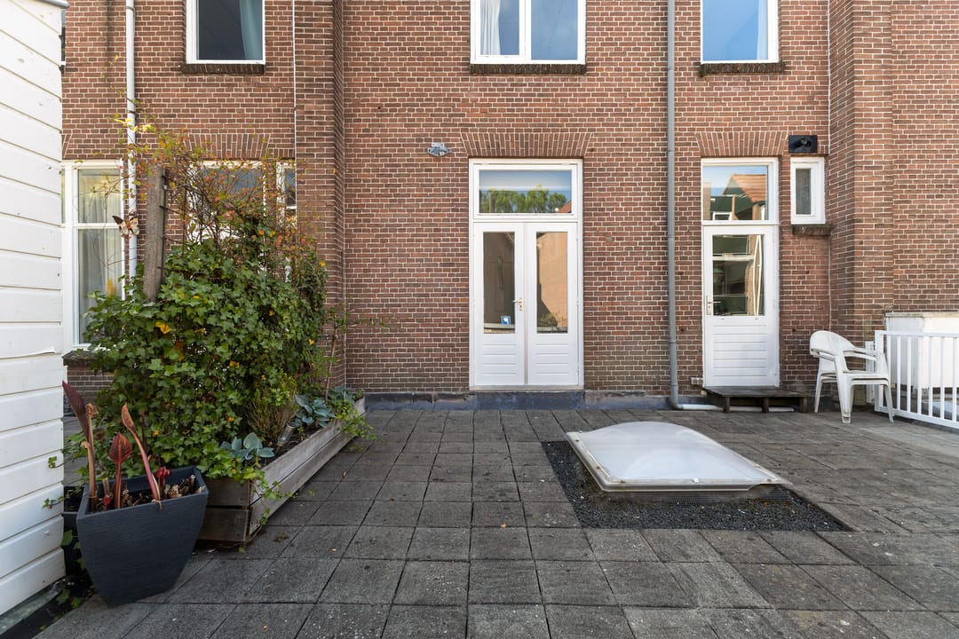 Characterful Three-Room Apartment with Spacious Terrace in Historic Leeuwarden Center — 26