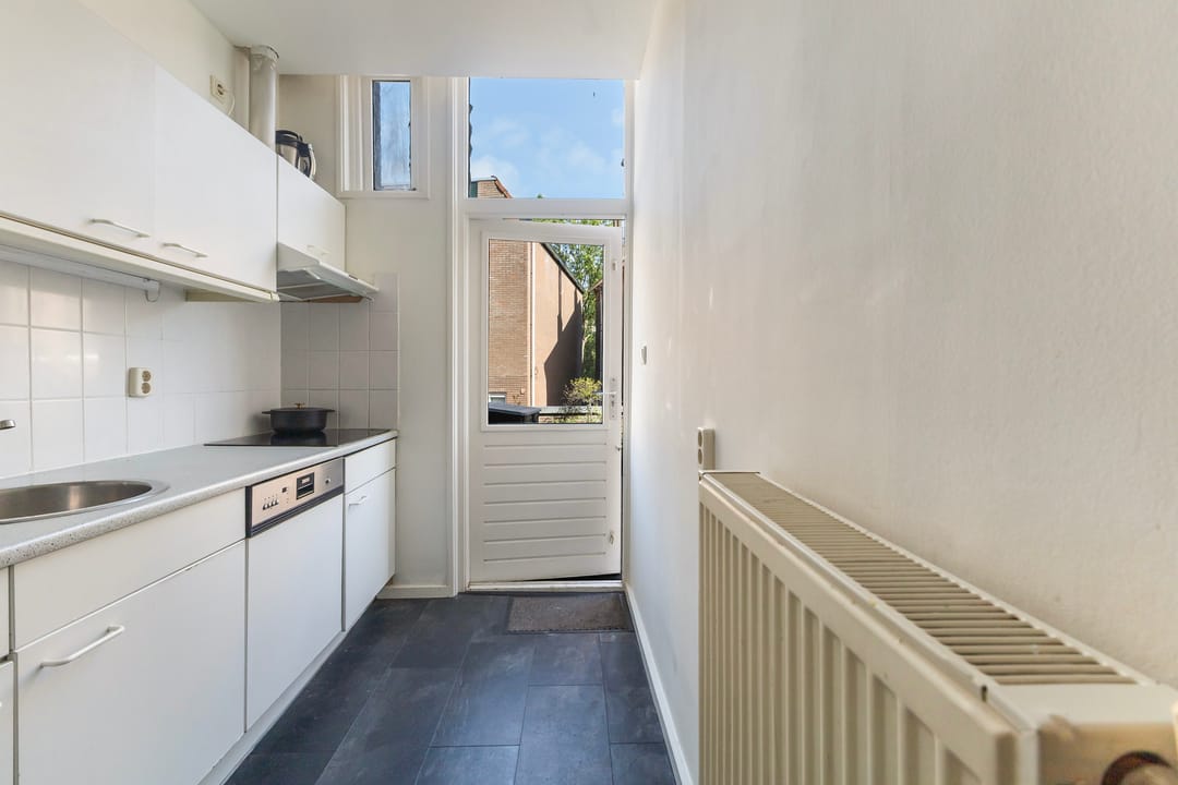 Characterful Three-Room Apartment with Spacious Terrace in Historic Leeuwarden Center — 23