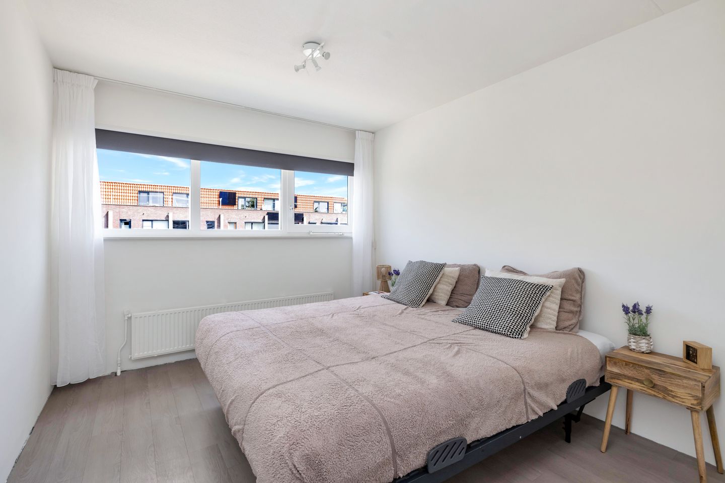 Move-in Ready Terraced Home with Southwest Garden in Green Residential Area — 19