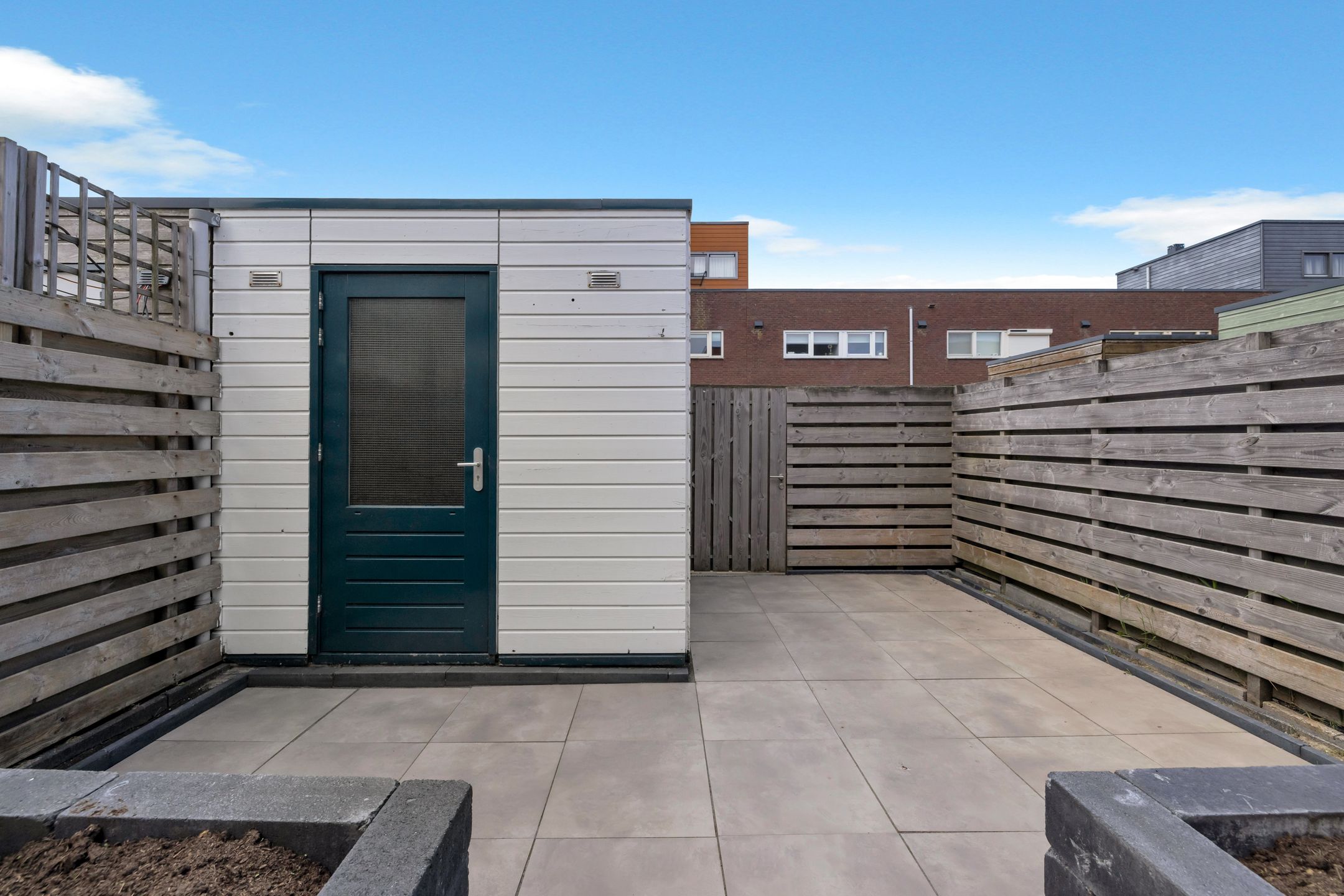 Move-in Ready Terraced Home with Southwest Garden in Green Residential Area — 30