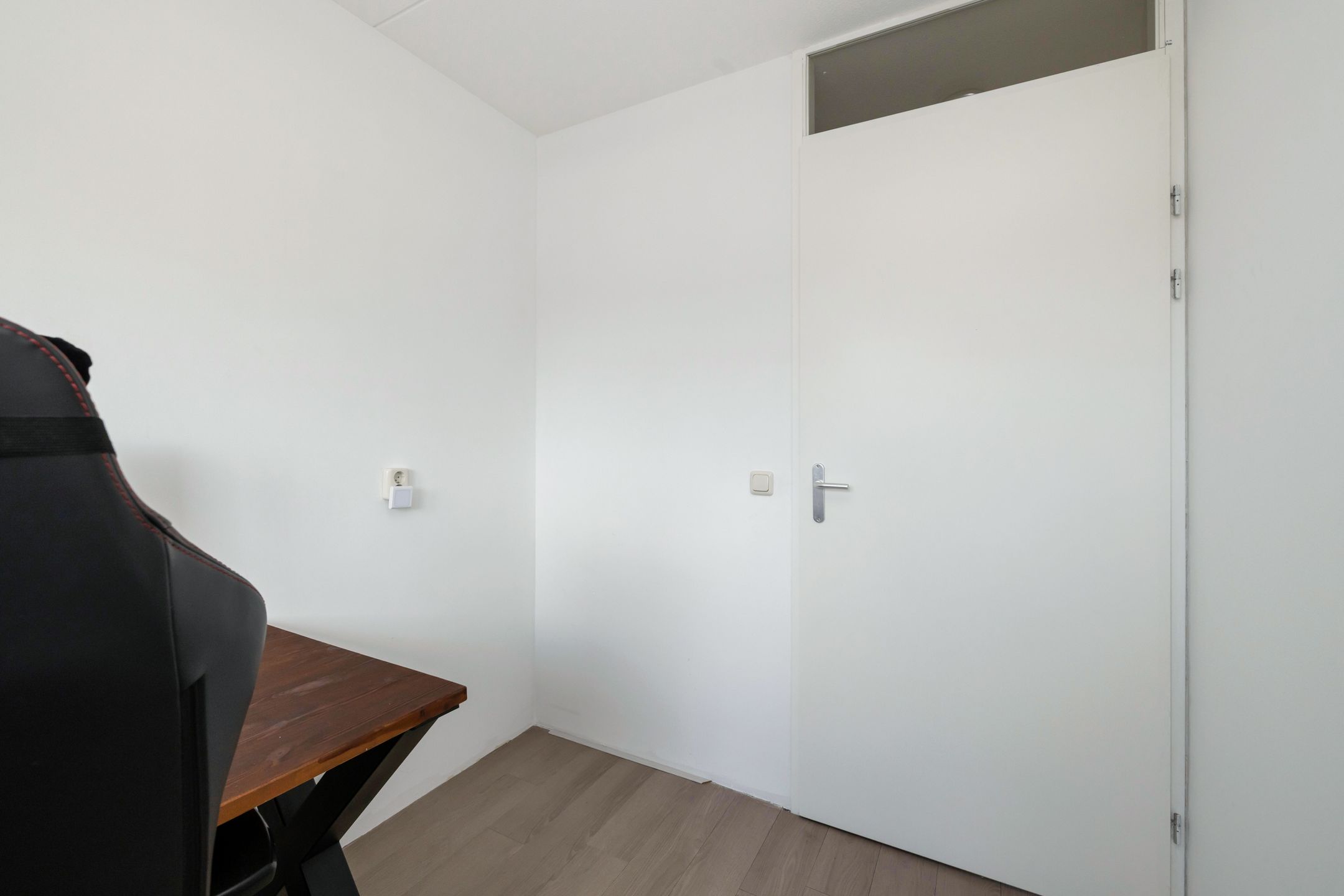 Move-in Ready Terraced Home with Southwest Garden in Green Residential Area — 24