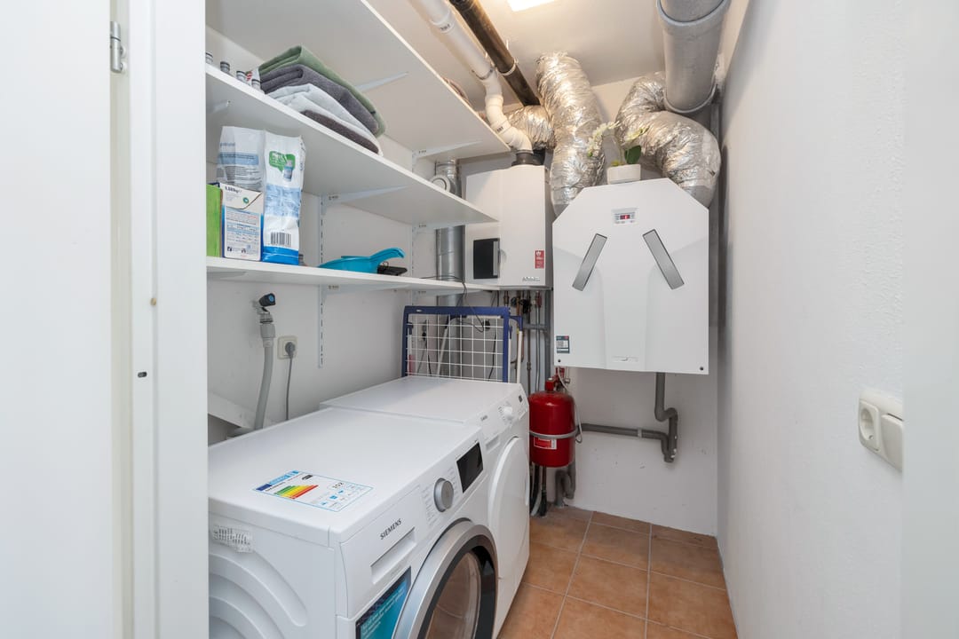 Move-in Ready Terraced Home with Southwest Garden in Green Residential Area — 28