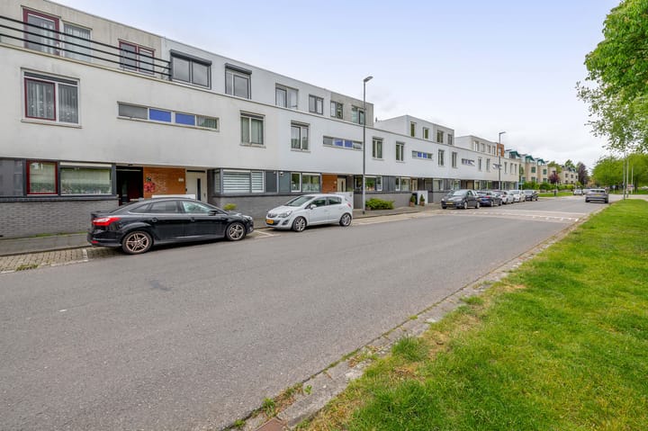 Nehrusingel 124