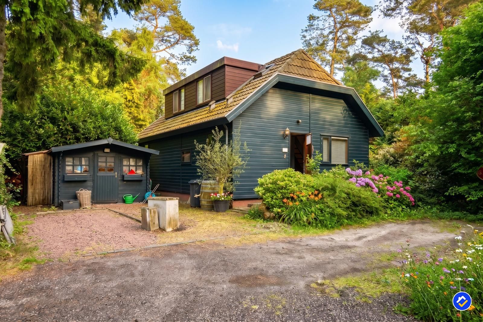 2-bedroom freehold villa in Doornspijk — photo 1 of 5