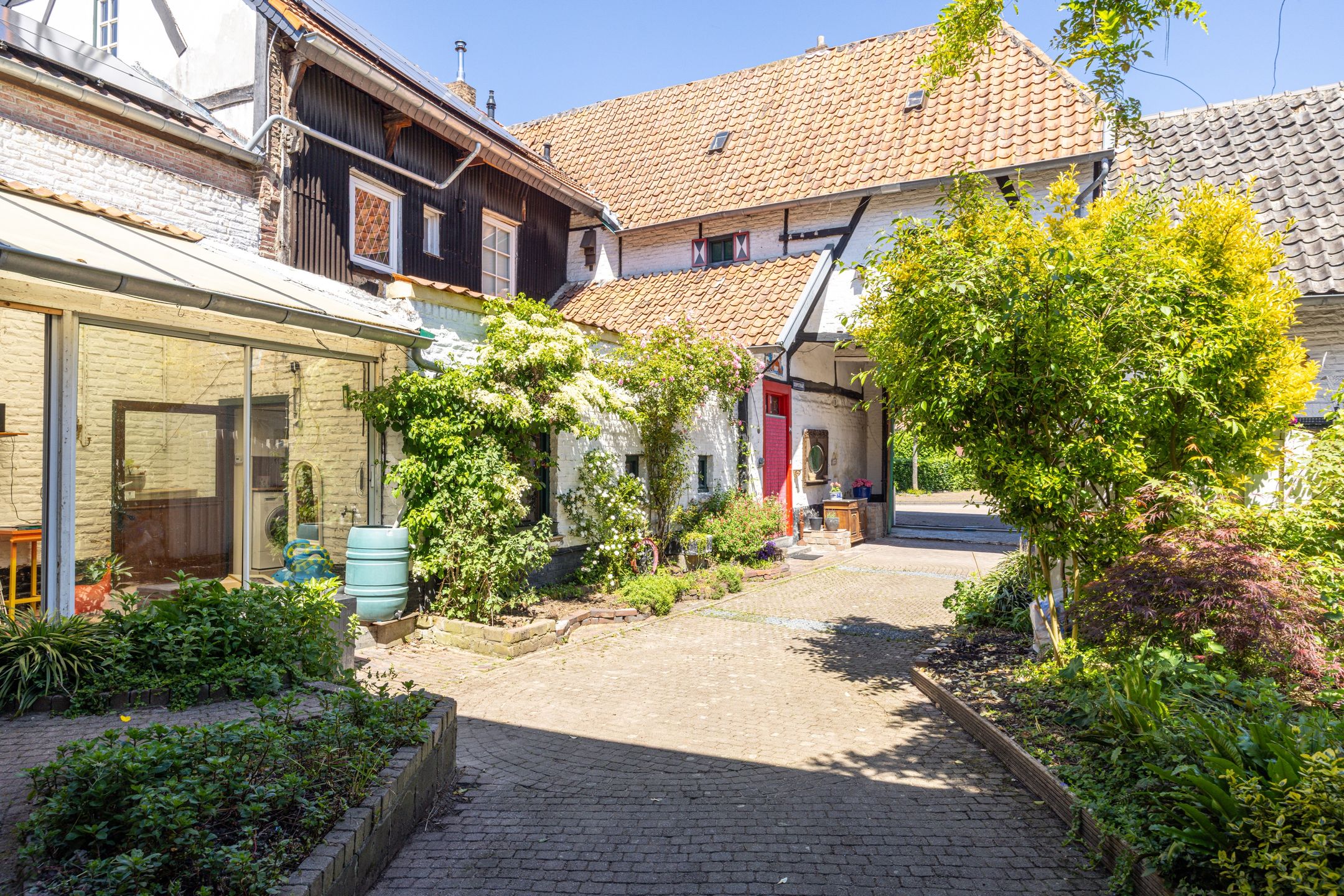Photo 6 of Dorpstraat 1