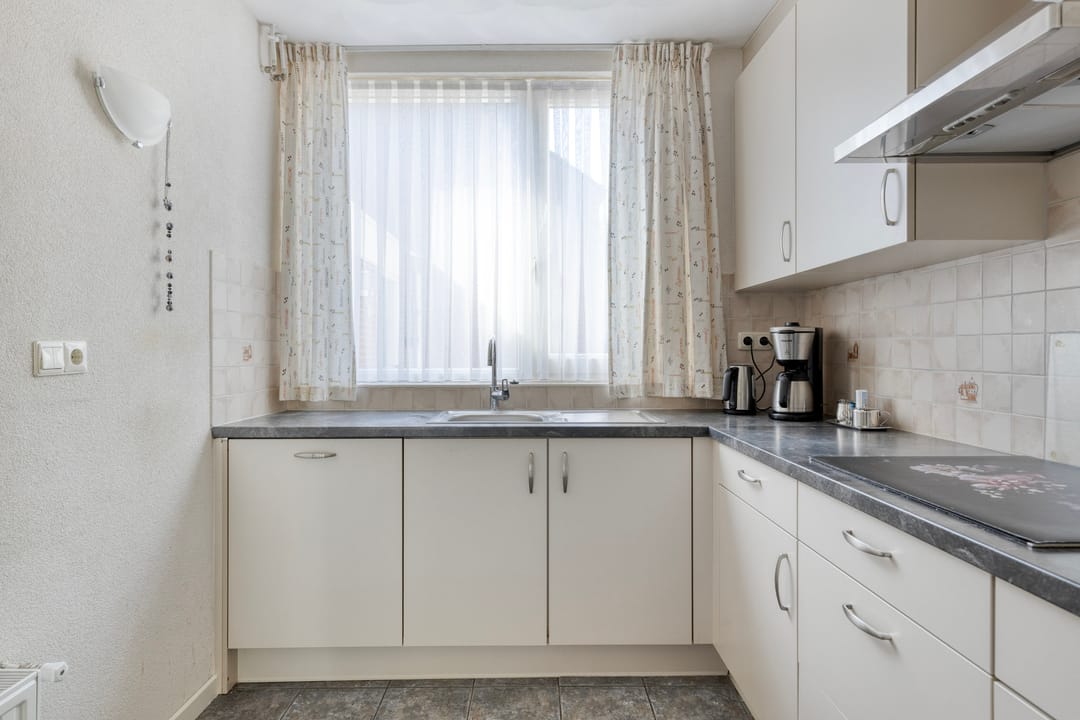 Well-Maintained Terraced House with Garden Room in Schijndel — 11