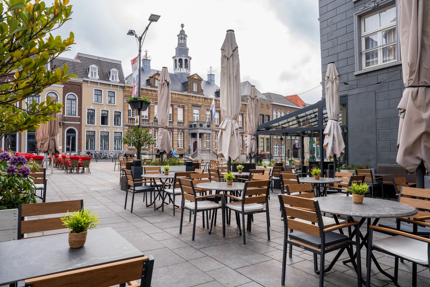 Bekijk foto 4 van Markt 21