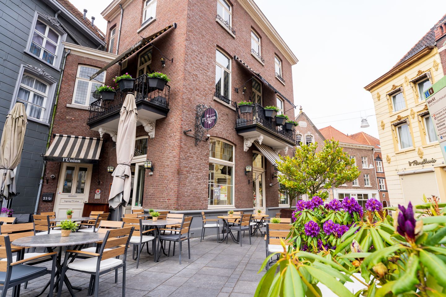 Bekijk foto 3 van Markt 21