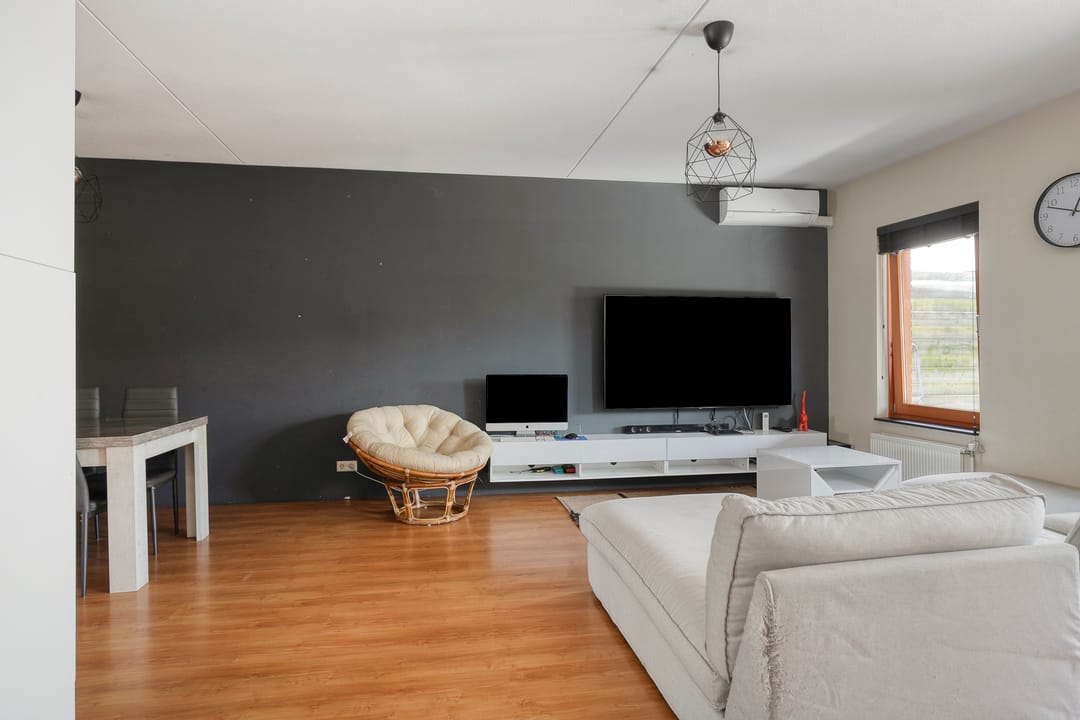 Spacious Terraced House with 5 Bedrooms in Child-Friendly Hulst Neighborhood — 8