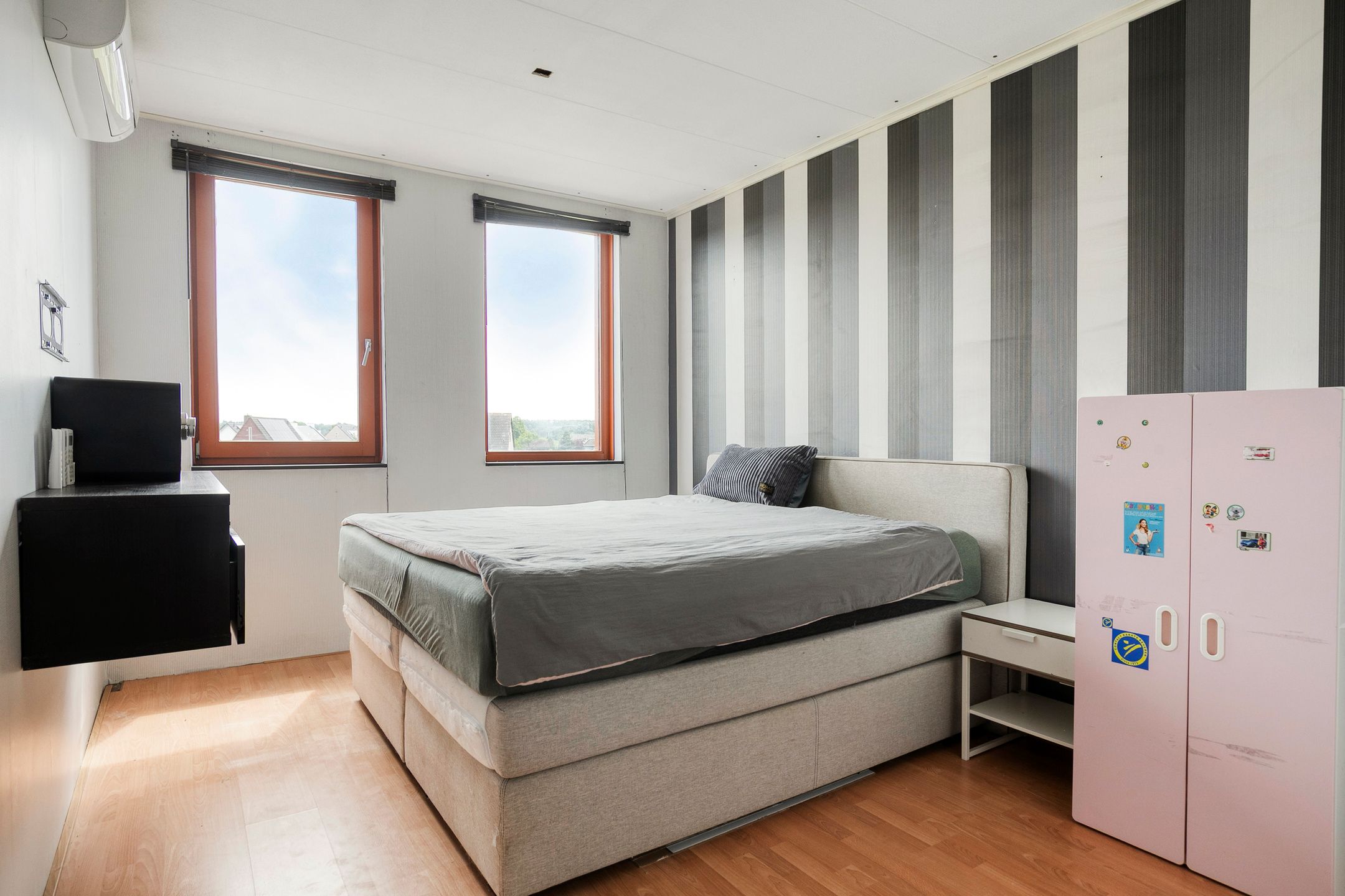 Spacious Terraced House with 5 Bedrooms in Child-Friendly Hulst Neighborhood — 24