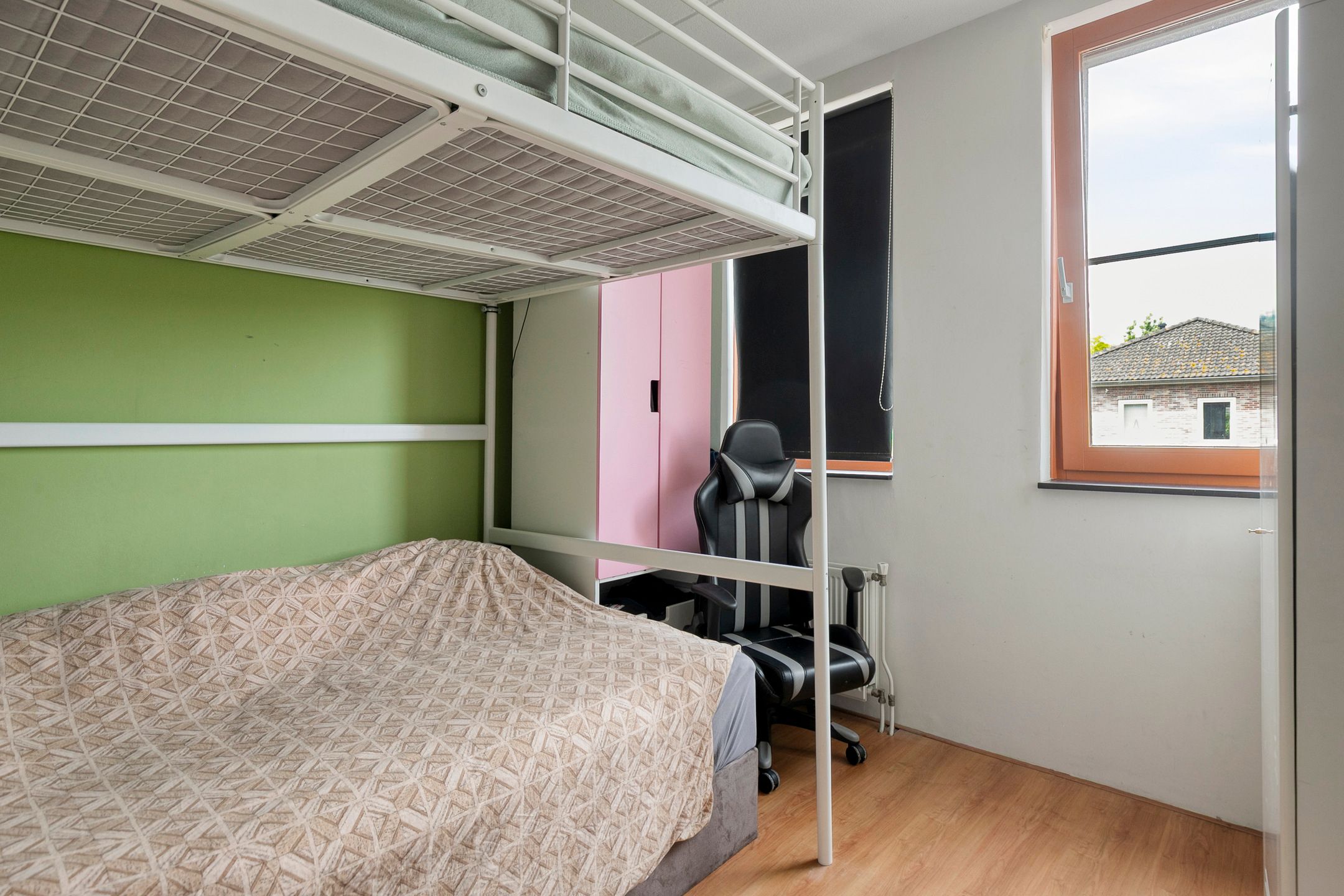 Spacious Terraced House with 5 Bedrooms in Child-Friendly Hulst Neighborhood — 21