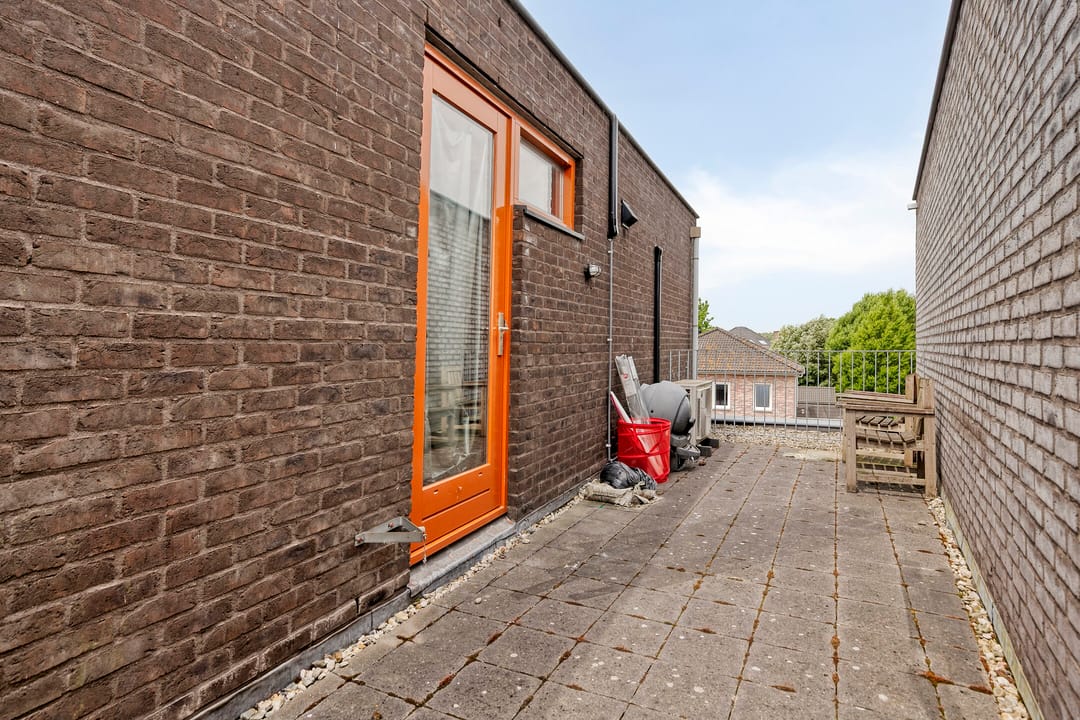 Spacious Terraced House with 5 Bedrooms in Child-Friendly Hulst Neighborhood — 28