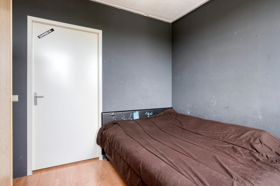 Spacious Terraced House with 5 Bedrooms in Child-Friendly Hulst Neighborhood — 26