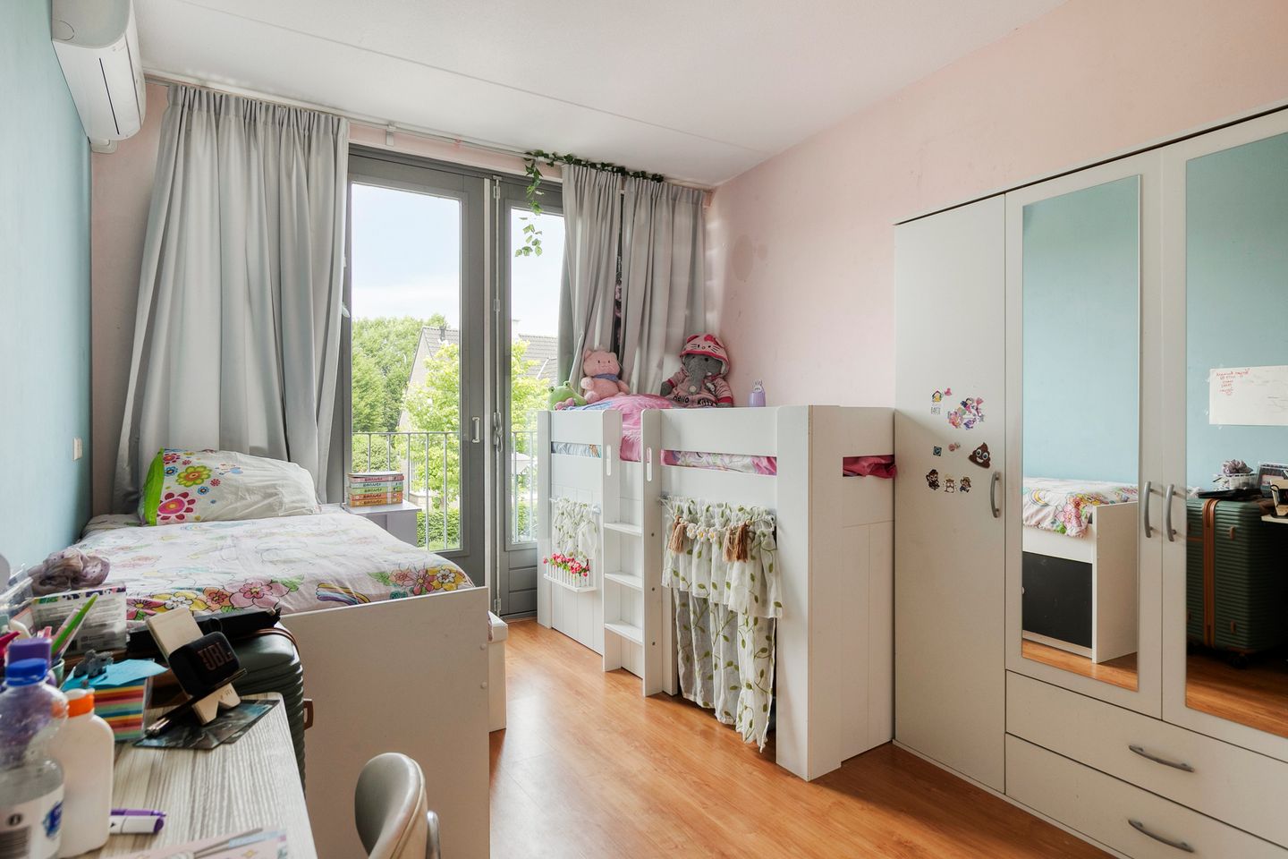 Spacious Terraced House with 5 Bedrooms in Child-Friendly Hulst Neighborhood — 19