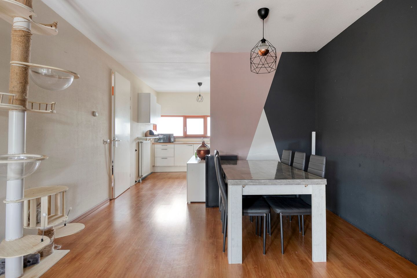 Spacious Terraced House with 5 Bedrooms in Child-Friendly Hulst Neighborhood — 10