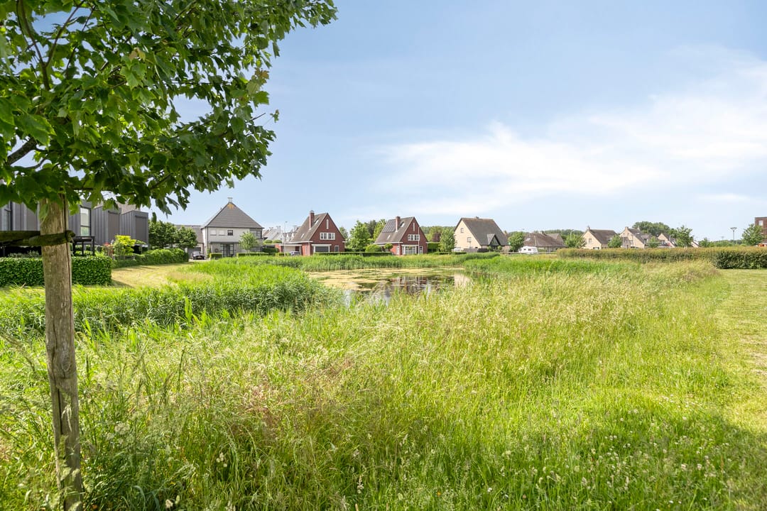Spacious Terraced House with 5 Bedrooms in Child-Friendly Hulst Neighborhood — 31