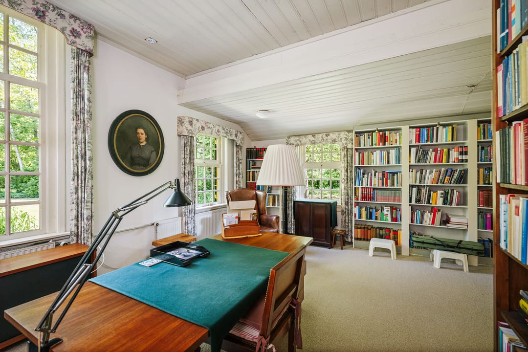 Spacious 19th-Century Farmhouse with NSW Landgoed Status and B&B Business Potential in the Achterhoek — 46
