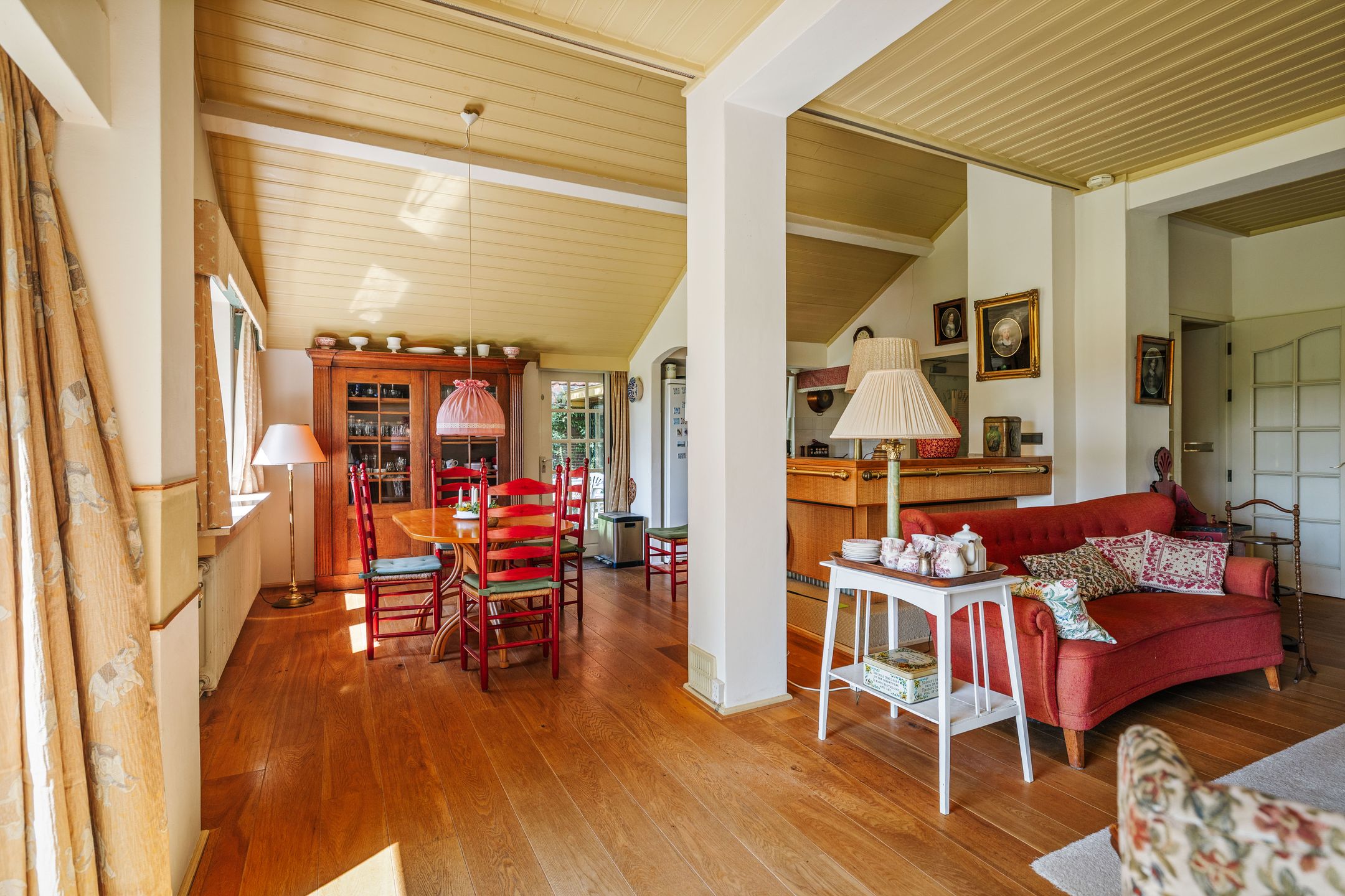 Spacious 19th-Century Farmhouse with NSW Landgoed Status and B&B Business Potential in the Achterhoek — 45