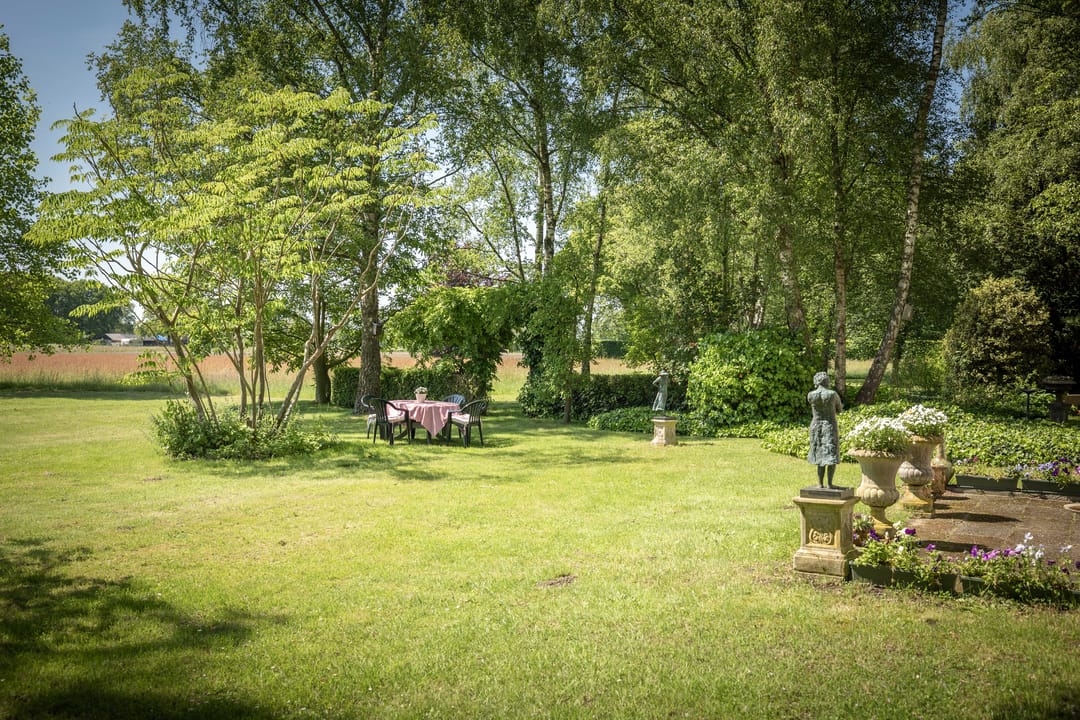 Spacious 19th-Century Farmhouse with NSW Landgoed Status and B&B Business Potential in the Achterhoek — 23