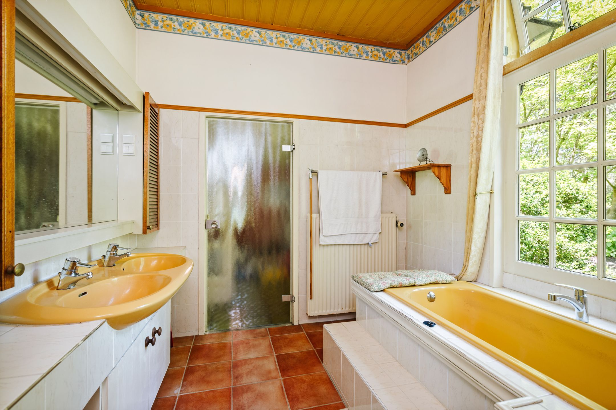 Spacious 19th-Century Farmhouse with NSW Landgoed Status and B&B Business Potential in the Achterhoek — 48