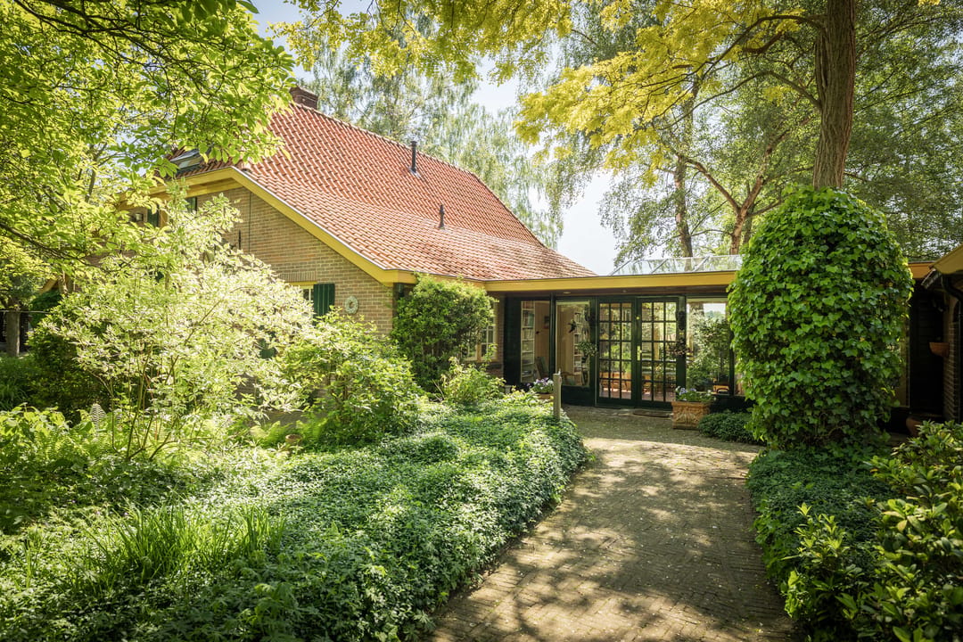Spacious 19th-Century Farmhouse with NSW Landgoed Status and B&B Business Potential in the Achterhoek — 11