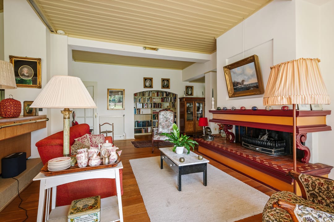 Spacious 19th-Century Farmhouse with NSW Landgoed Status and B&B Business Potential in the Achterhoek — 41