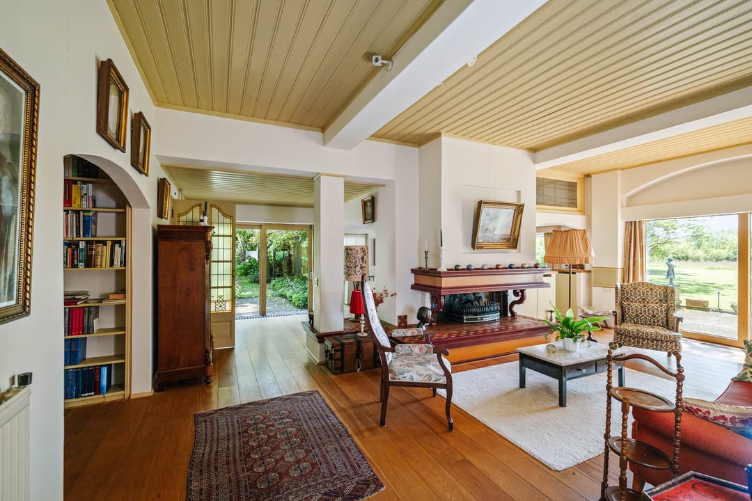 Spacious 19th-Century Farmhouse with NSW Landgoed Status and B&B Business Potential in the Achterhoek — 8