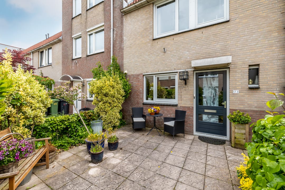 Spacious Family Home in a Car-Free Street in Purmer-Zuid — 38