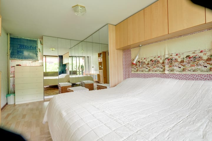 Twee-onder-één-kap te koop: Graaf Arnoldlaan 9, Nieuwegein
