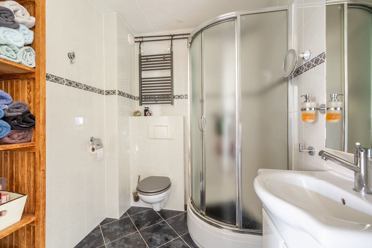 Spacious Family Home in a Car-Free Street in Purmer-Zuid — 25
