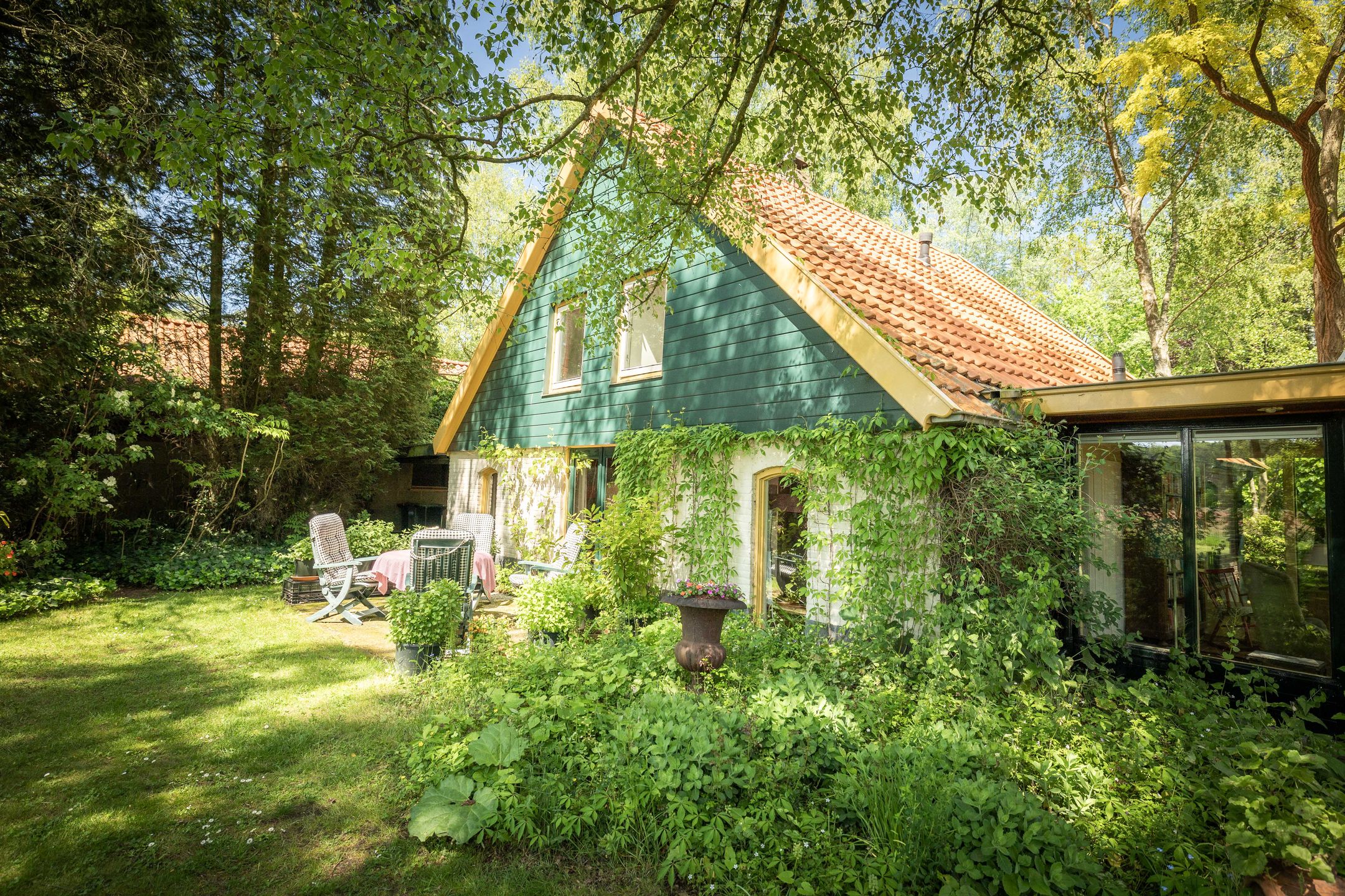Spacious 19th-Century Farmhouse with NSW Landgoed Status and B&B Business Potential in the Achterhoek — 66