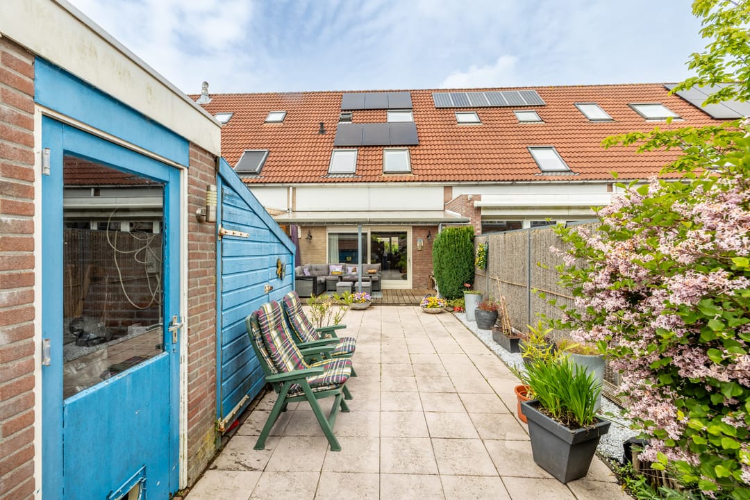 Spacious Family Home in a Car-Free Street in Purmer-Zuid — 32