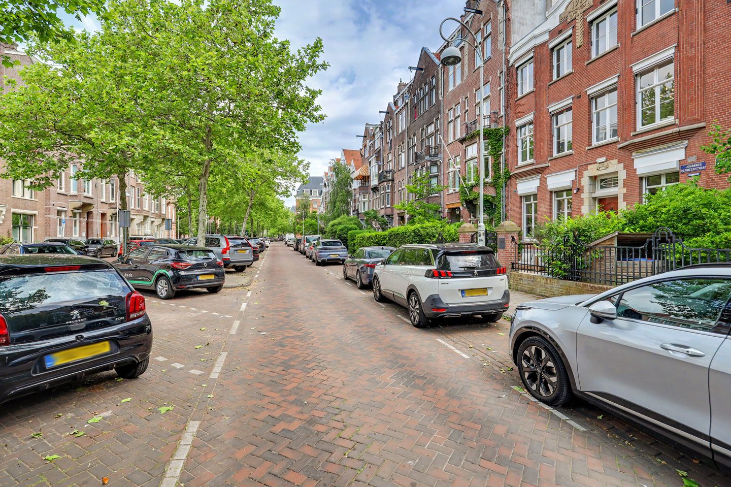 Bekijk foto 2 van Johannes Vermeerstraat 55