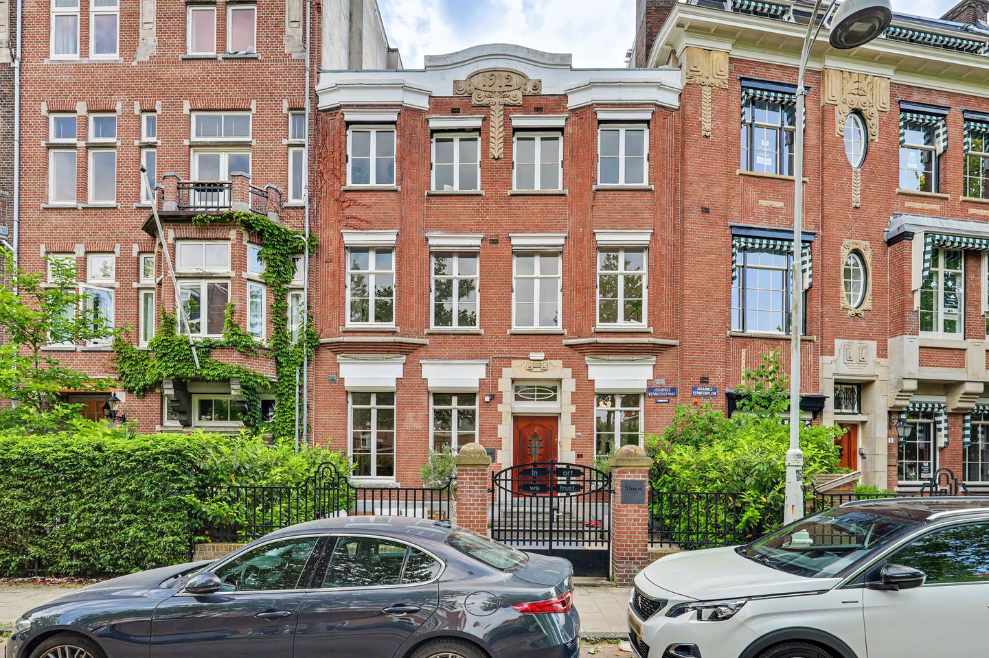 Bekijk foto 1 van Johannes Vermeerstraat 55
