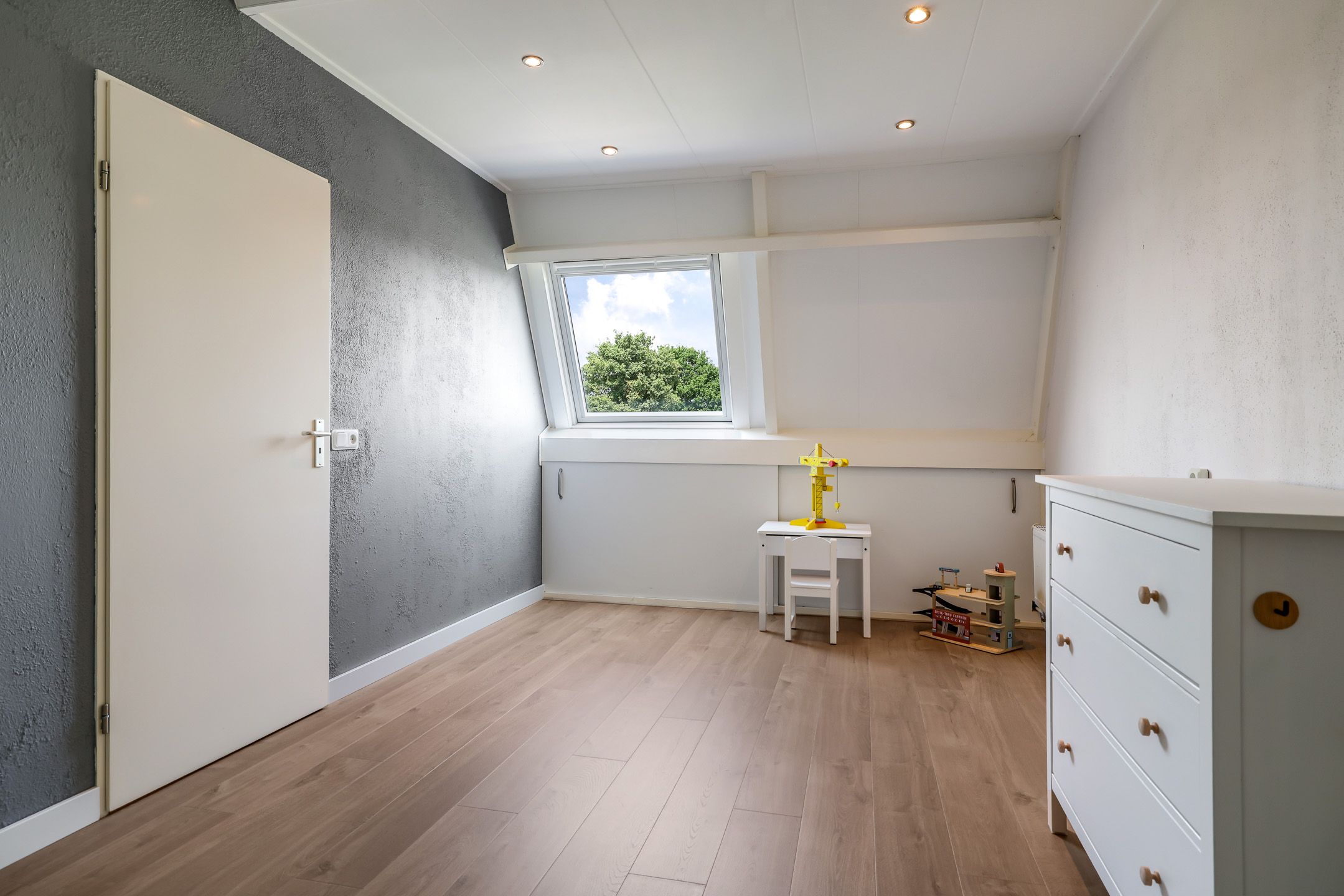 Foto 48 van Van Rooijenstraat 36