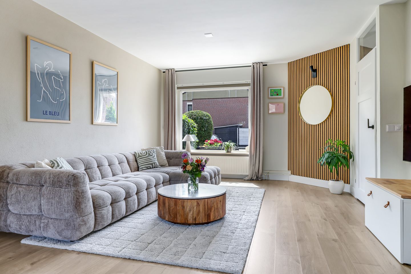 Photo 1 of Van Rooijenstraat 36
