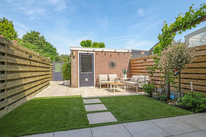 Photo 3 of Van Rooijenstraat 36