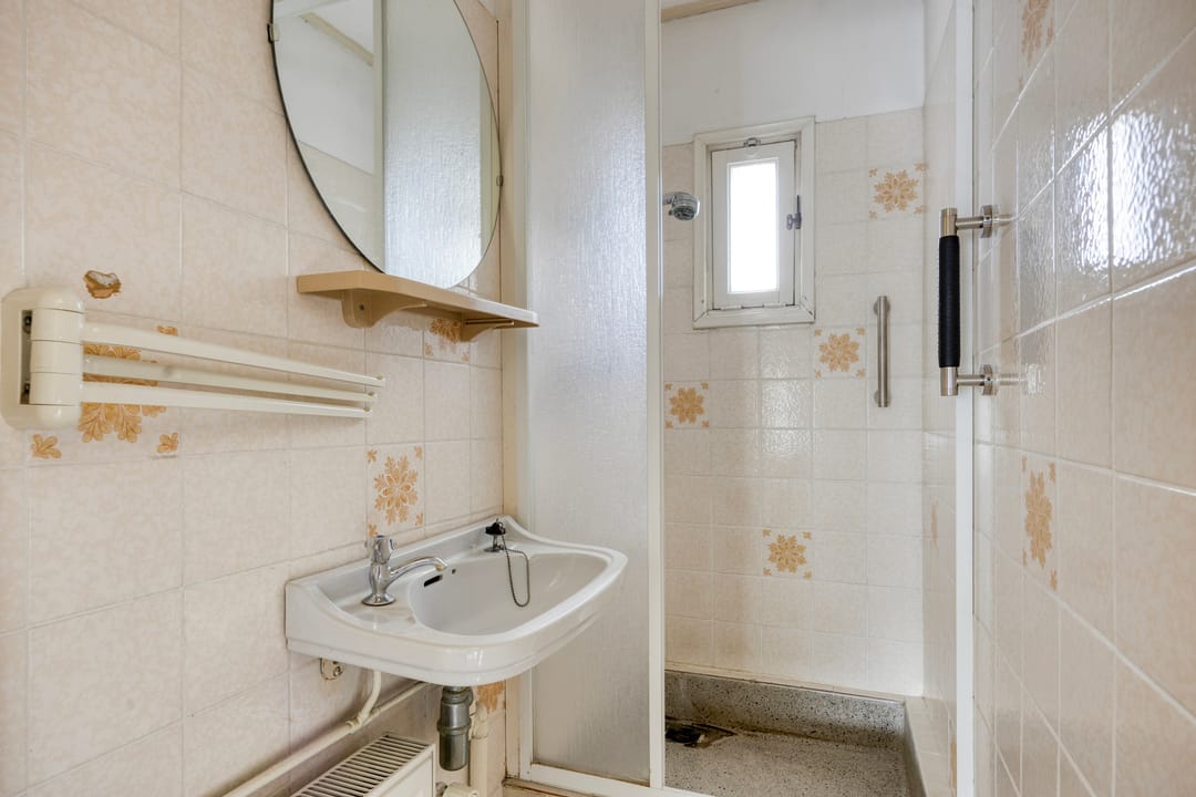 Terraced House with Potential in Dongen Center — 28