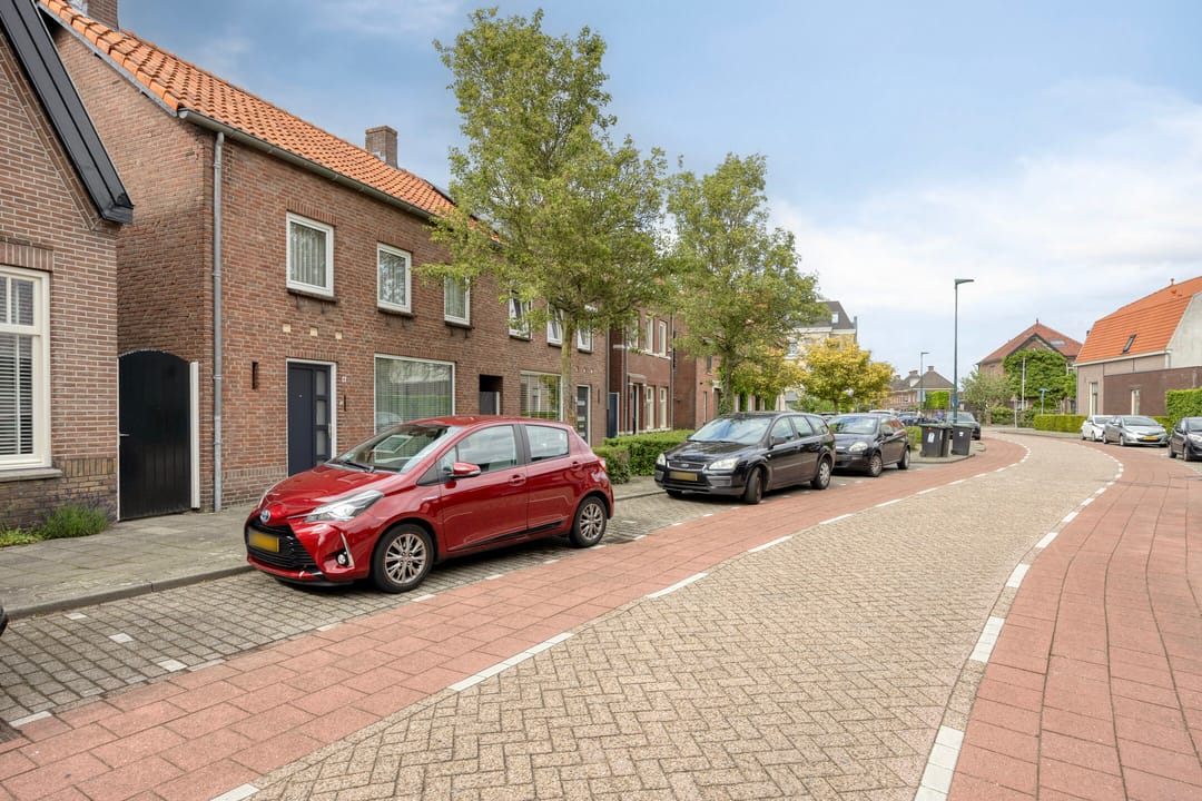 Terraced House with Potential in Dongen Center — 7