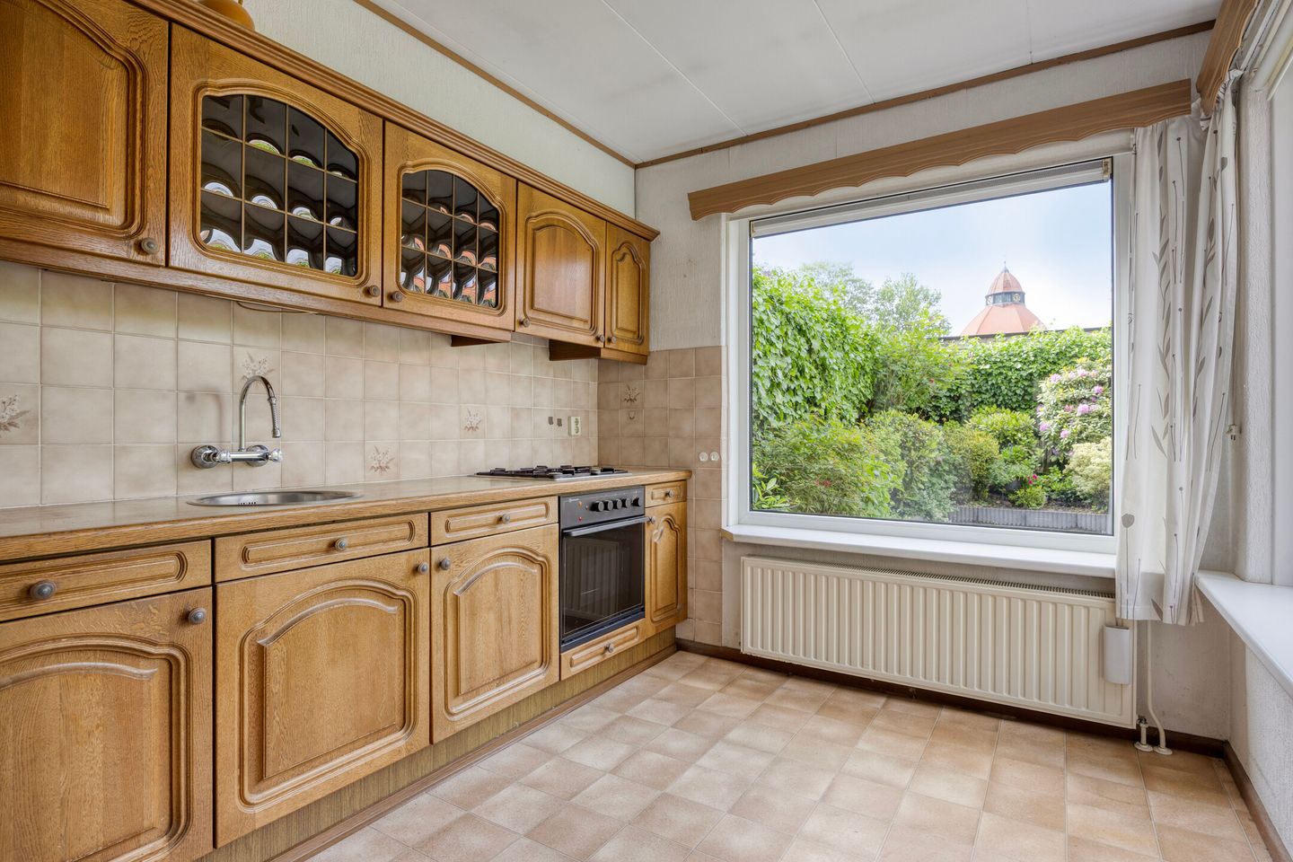 Terraced House with Potential in Dongen Center — 20