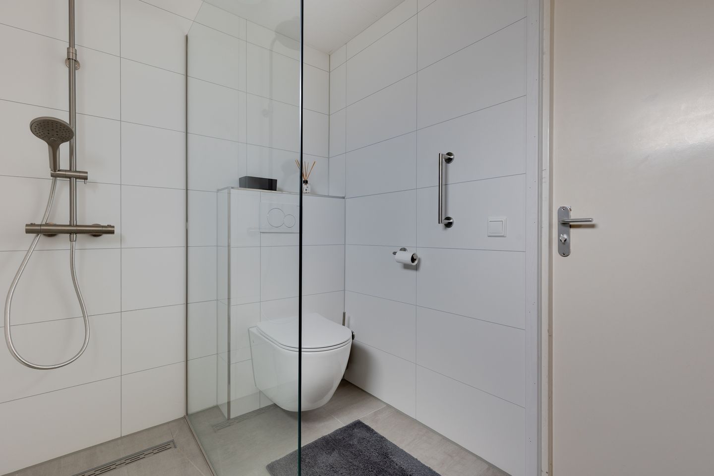 Spacious Energy Efficient Four Bedroom Townhouse with Modern Kitchen — 29