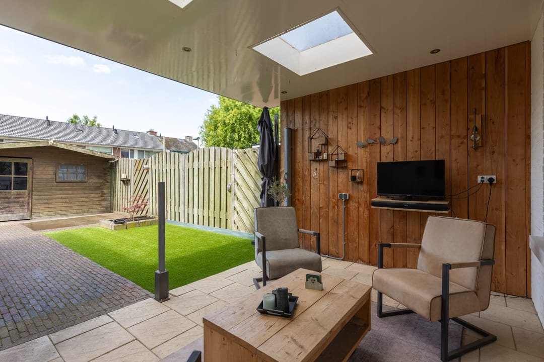 Spacious Energy Efficient Four Bedroom Townhouse with Modern Kitchen — 41