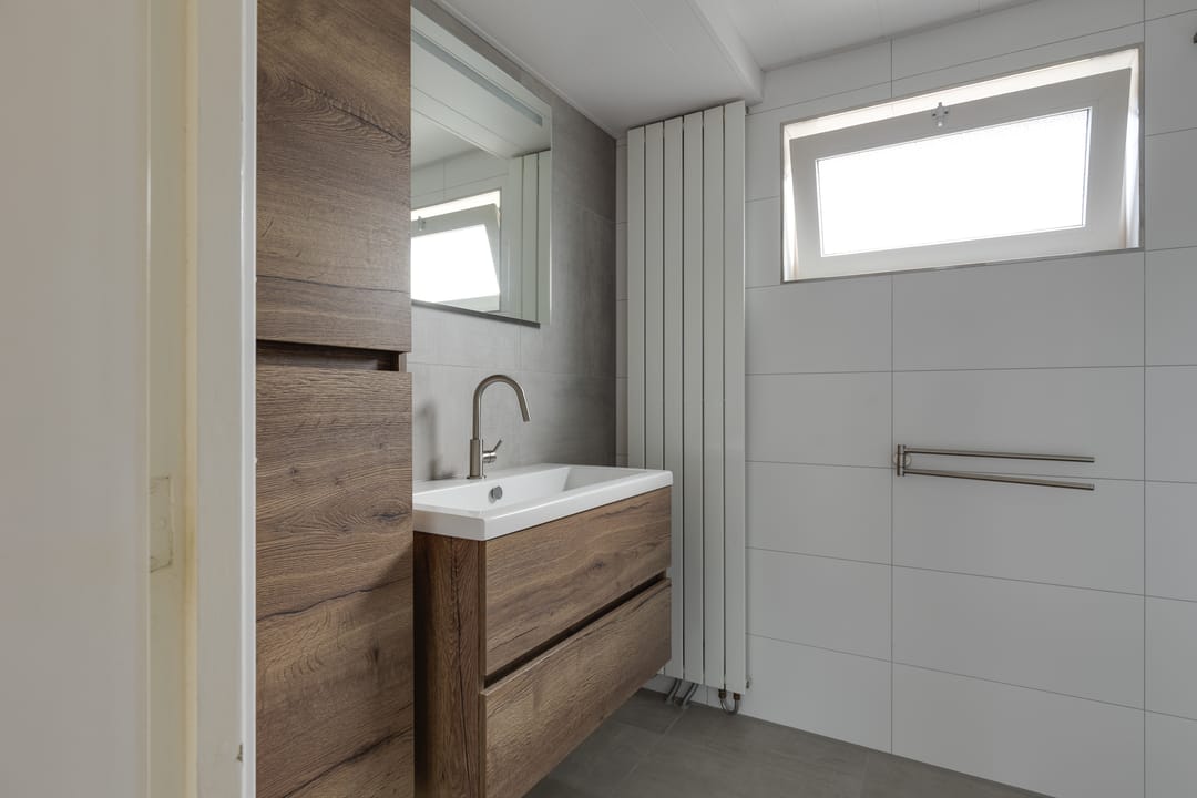 Spacious Energy Efficient Four Bedroom Townhouse with Modern Kitchen — 26