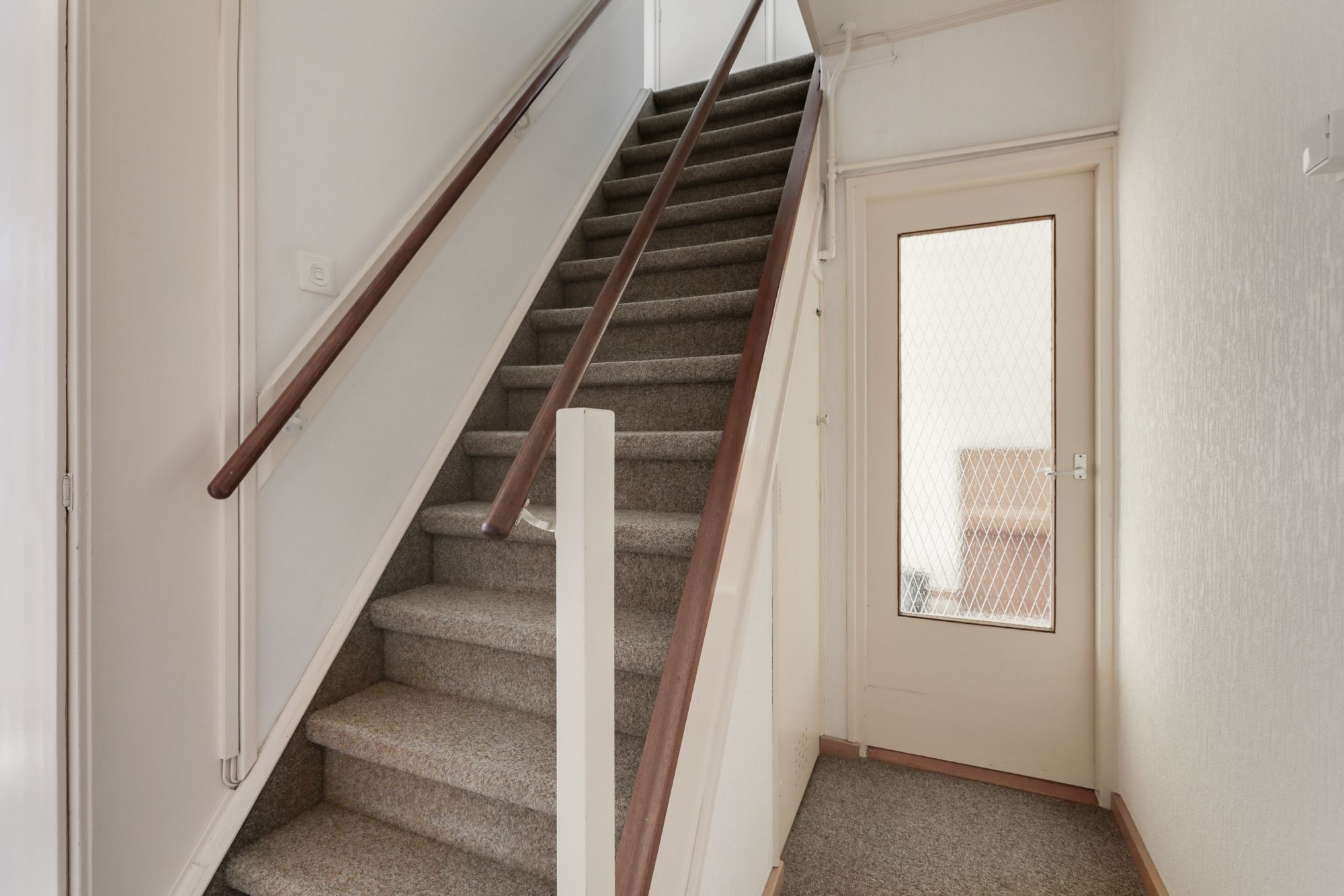Spacious Fixer-Upper Terraced Home in Central Zevenaar — 12