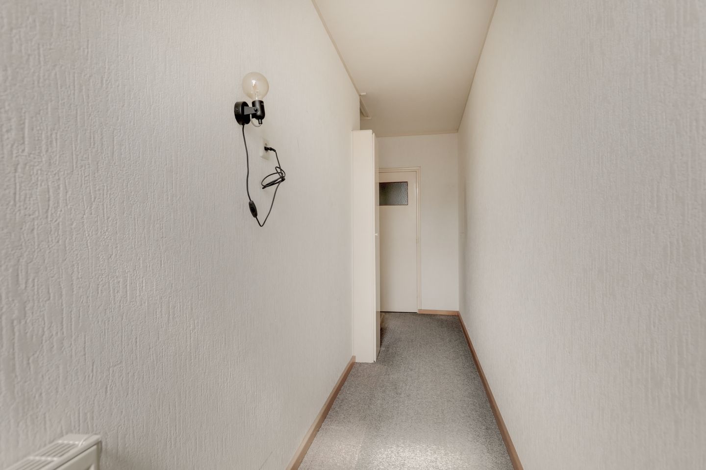 Spacious Fixer-Upper Terraced Home in Central Zevenaar — 10