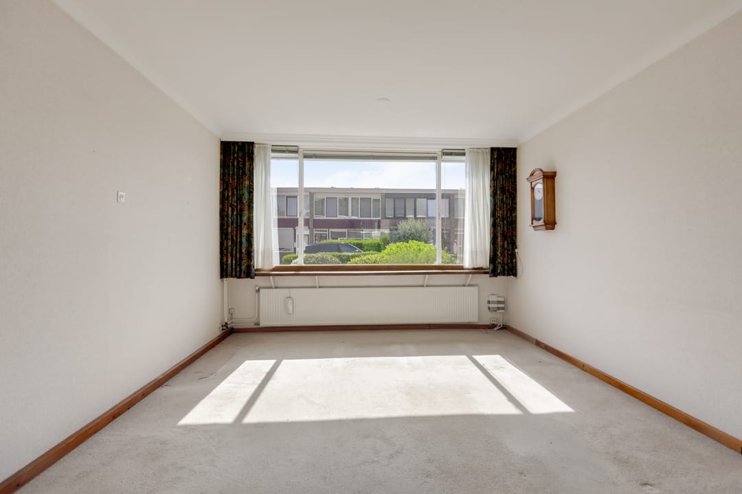 Spacious Fixer-Upper Terraced Home in Central Zevenaar — 16